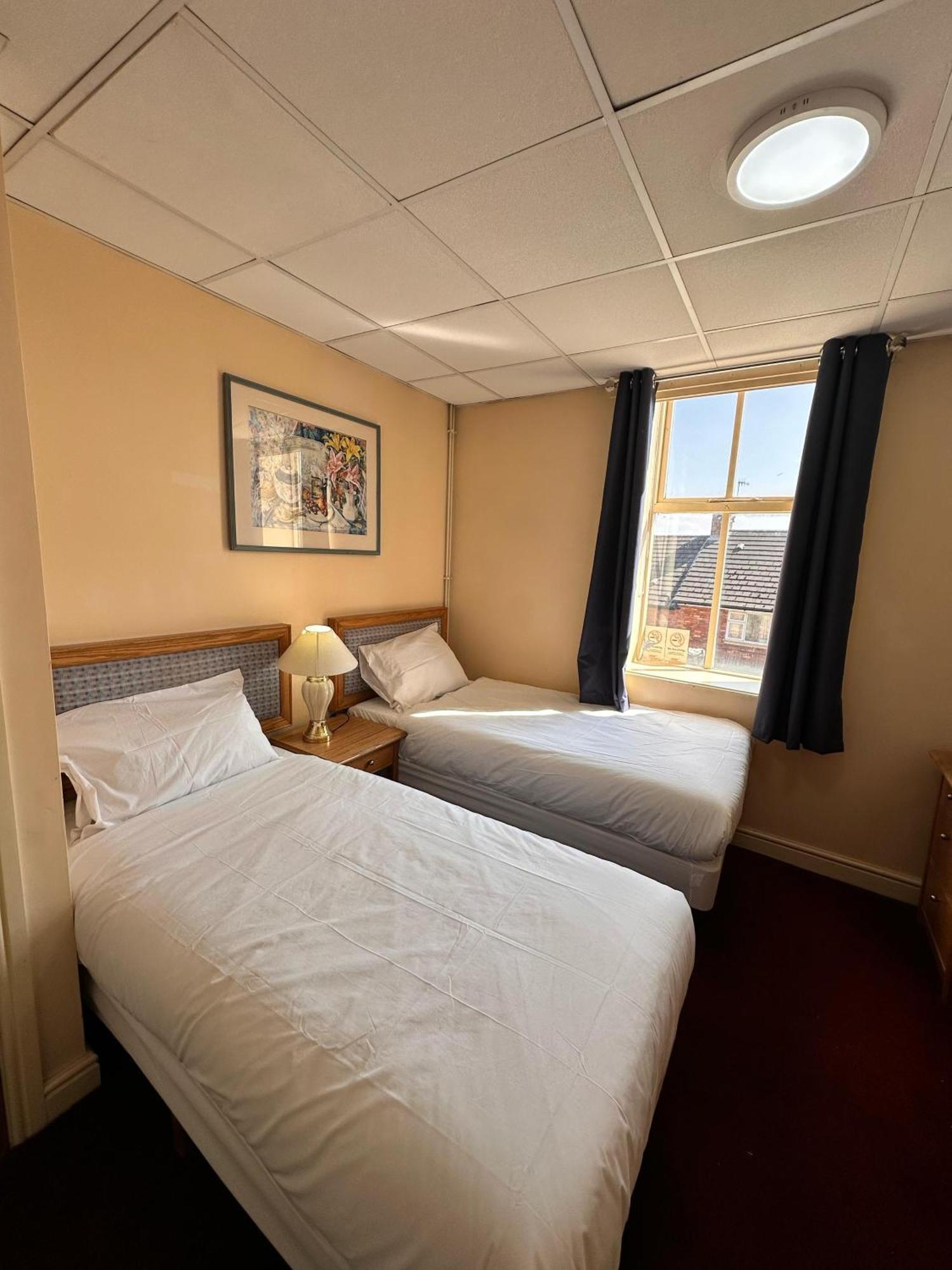 Throstles Nest Hotel Liverpool Exterior foto